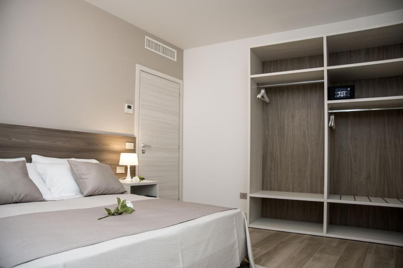 Camelot Appartamenti - Business E Holiday Сан-Мартино-Буон-Альберго Экстерьер фото