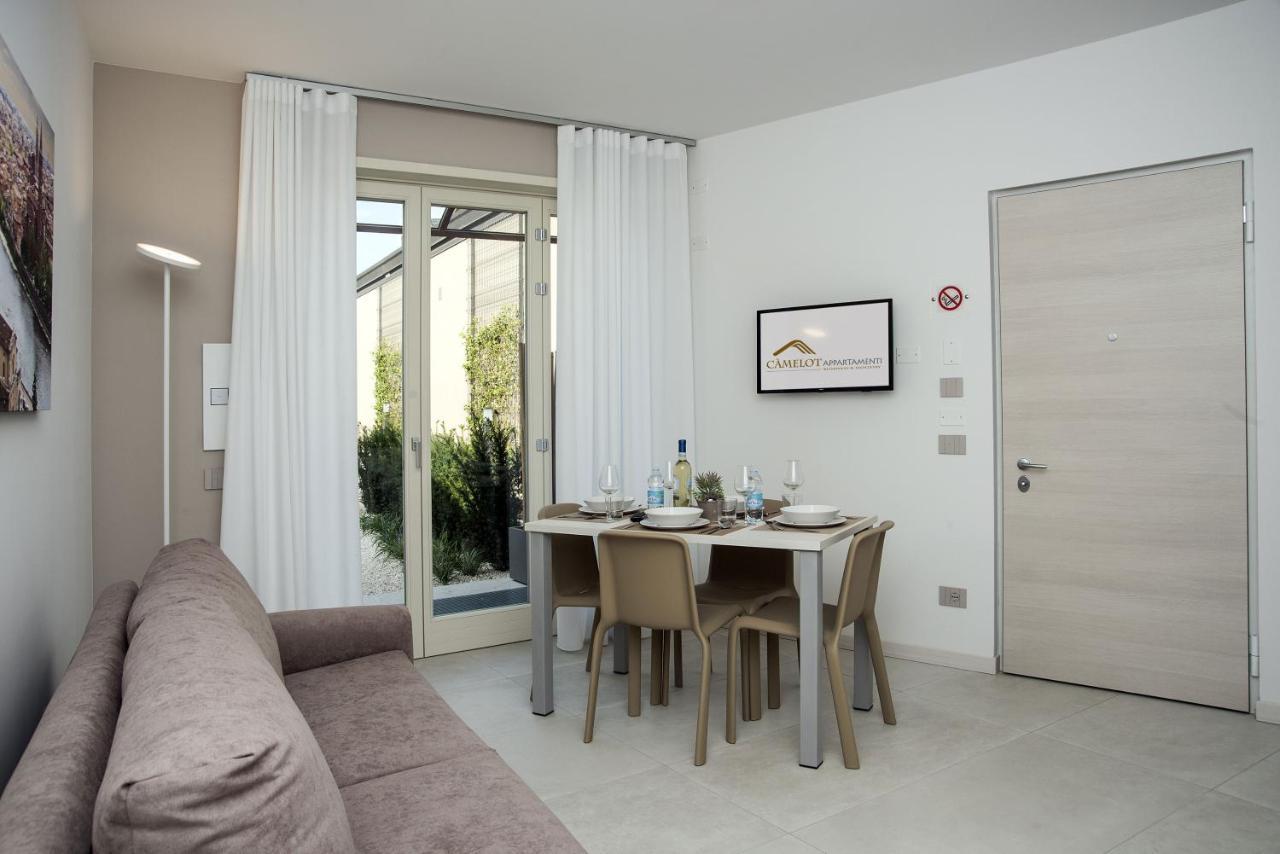 Camelot Appartamenti - Business E Holiday Сан-Мартино-Буон-Альберго Экстерьер фото